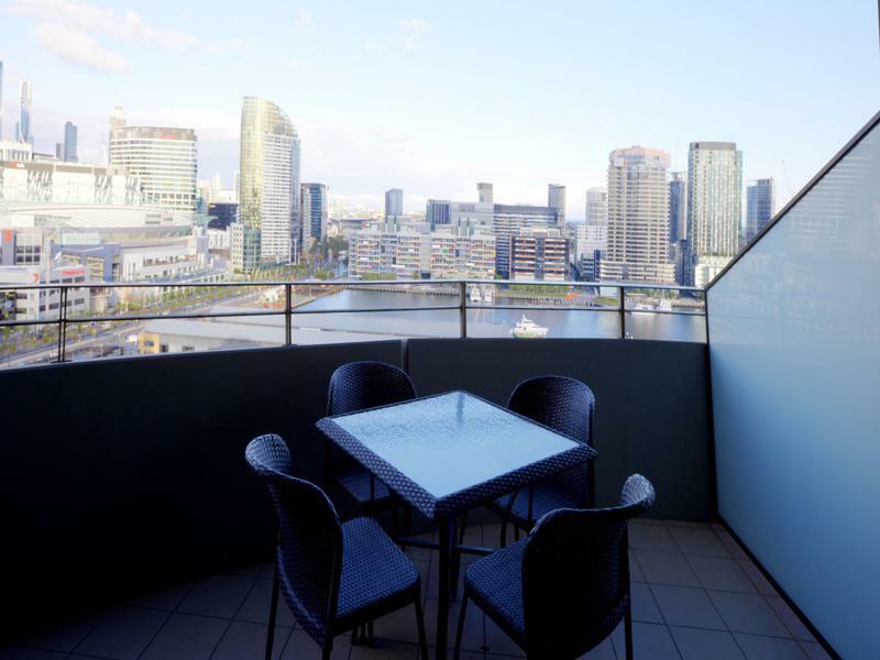 Acd Apartments Мелбърн Екстериор снимка