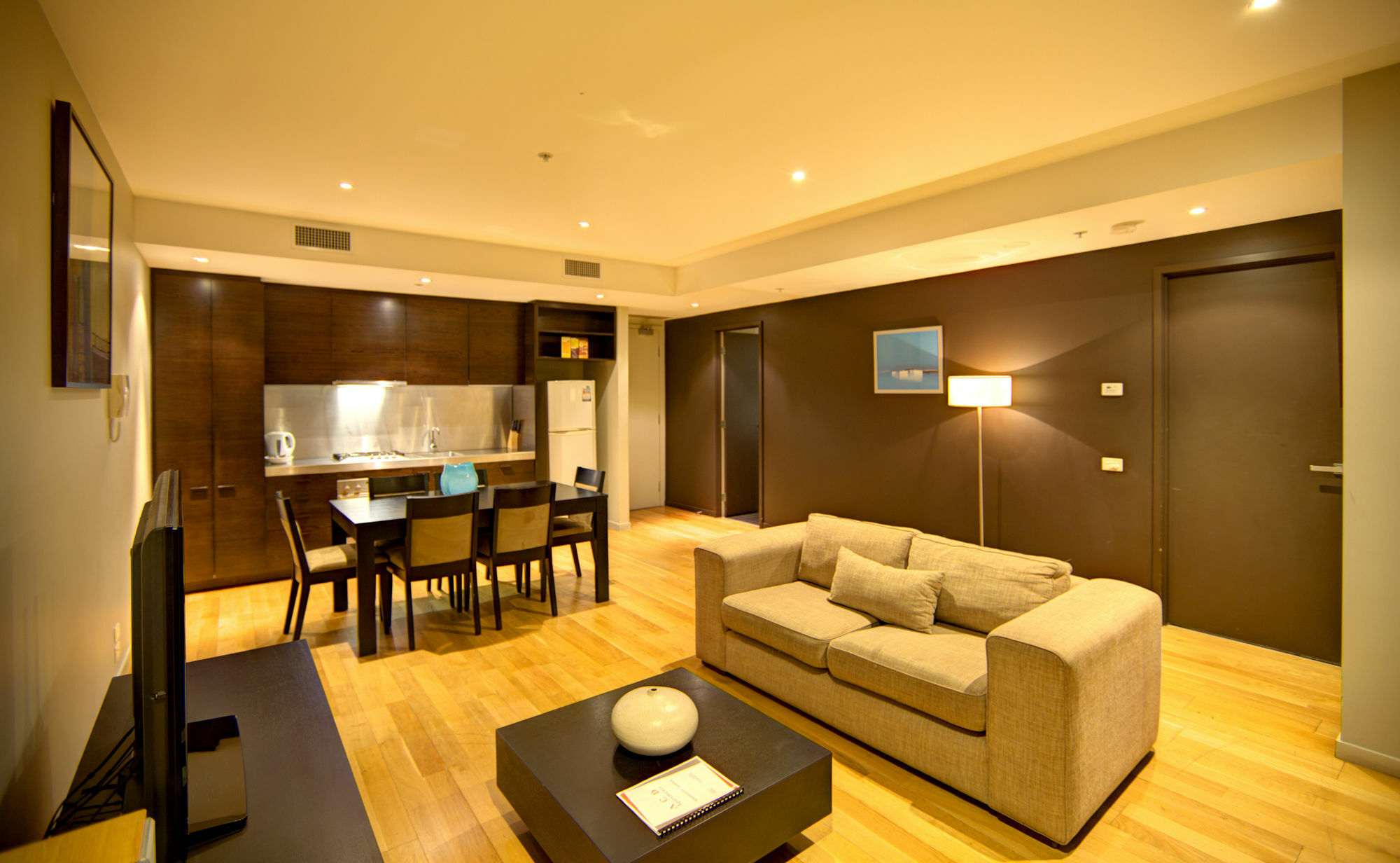 Acd Apartments Мелбърн Екстериор снимка